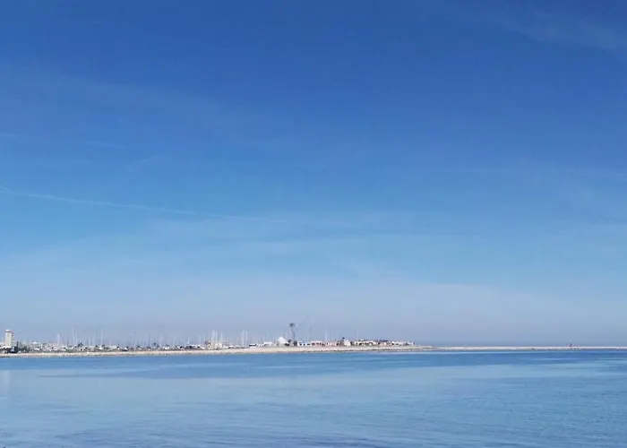 Casa Entre Mar Y Montana دينايا